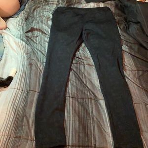 Comfy pants size Medium great shape